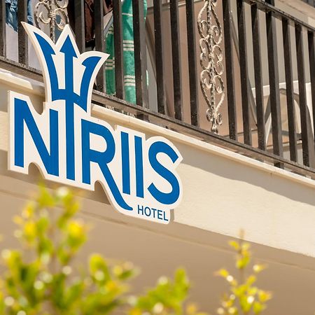 Niriis Hotel カト・ダラトソ エクステリア 写真